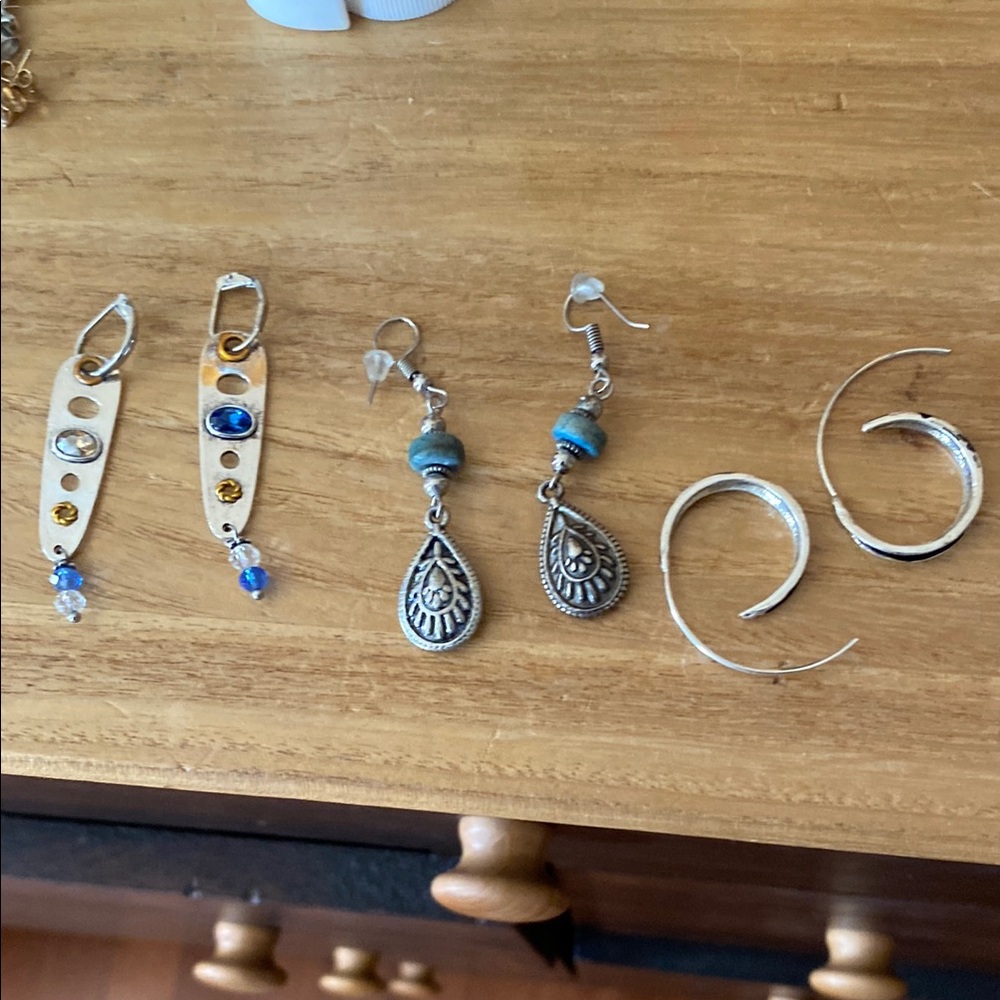 Elegant Silver and Blue Earrings Set